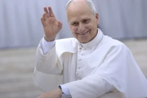 Papa Leão XIV será operado; saiba quem assume o Vaticano durante cirurgia
