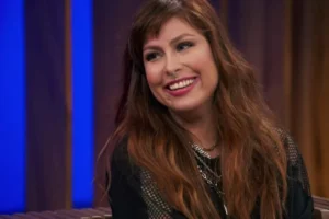 Pitty compara novo disco sobre angústias e términos a dois anos de terapia