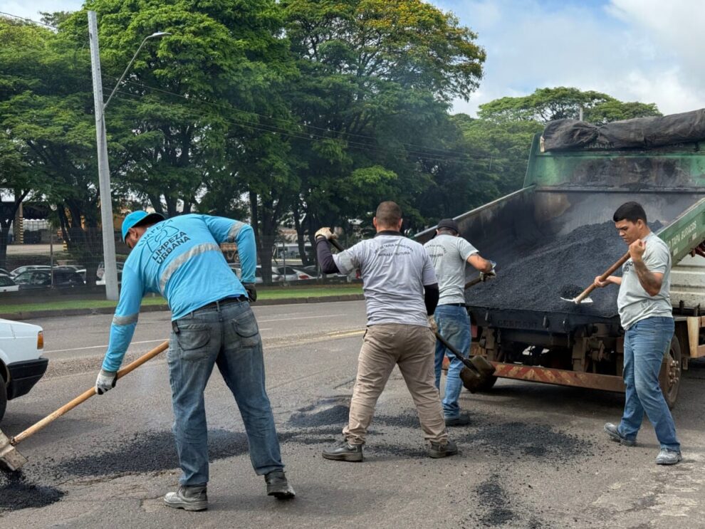 Prefeitura reforça operação de tapa-buracos e trechos de recapeamento nas avenidas Mauá e São Paulo neste sábado (17)