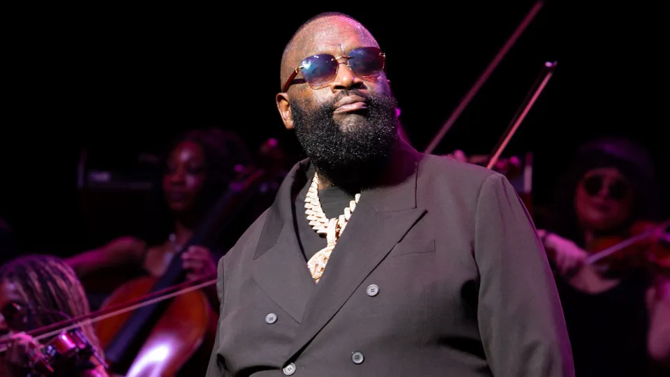 Rapper Rick Ross é detido dias após ser acusado de violência doméstica
