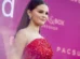 Selena Gomez diz que uso de cigarro eletrônico mudou sua voz; veja