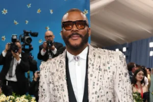 Tyler Perry coloca mansão onde Harry e Meghan viveram à venda