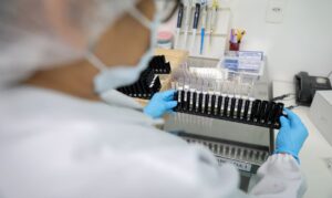 Vacina brasileira contra a malária recebe autorização para testes em humanos
