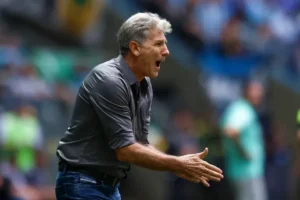 Violência doméstica? Renato Gaúcho defende adjunto: "Sou Bolsonaro"