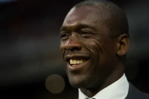 Visto adia estreia de Seedorf, e Corinthians confia em início contra Vasco
